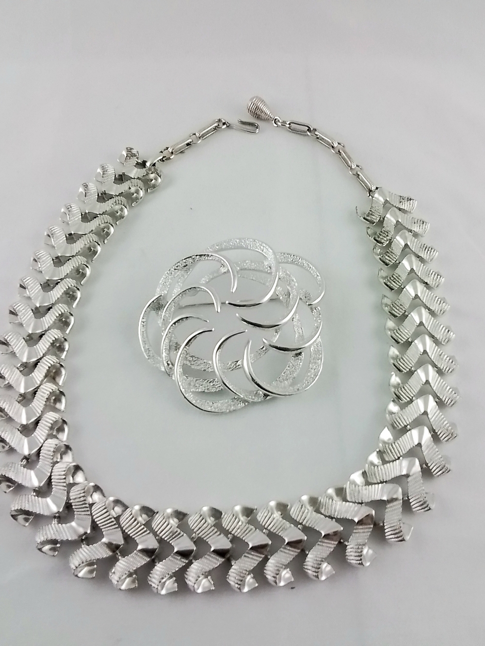 Signed Vintage Sara Coventry Silver Tone Brooch